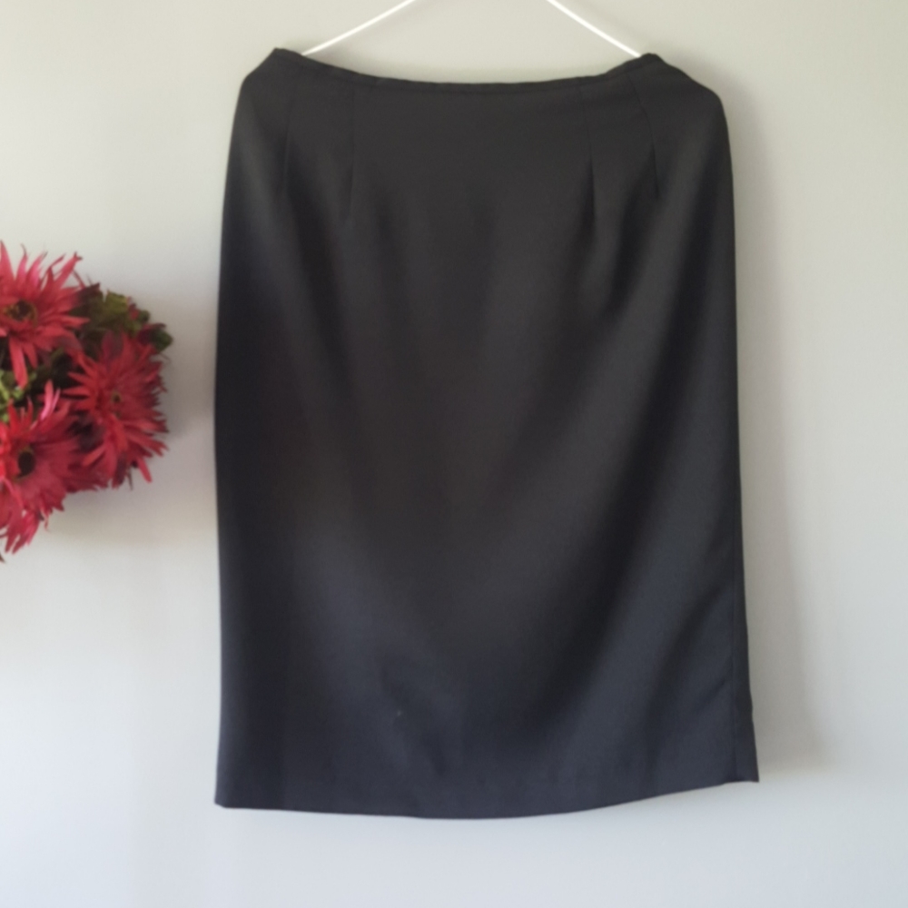 Joan Leslie  skirt